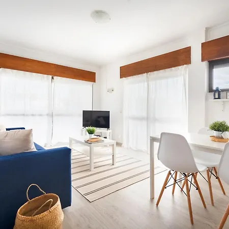 Magnifique 1 Bed Flat With Pool, Large Balcony And Parking Daire