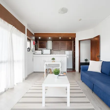 Magnifique 1 Bed Flat With Pool, Large Balcony And Parking Daire *